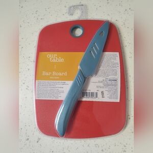 Bar Cutting Board & Knife Set